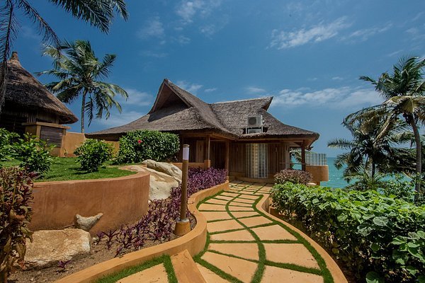 Best Places in Axim: Top Attractions to Explore
